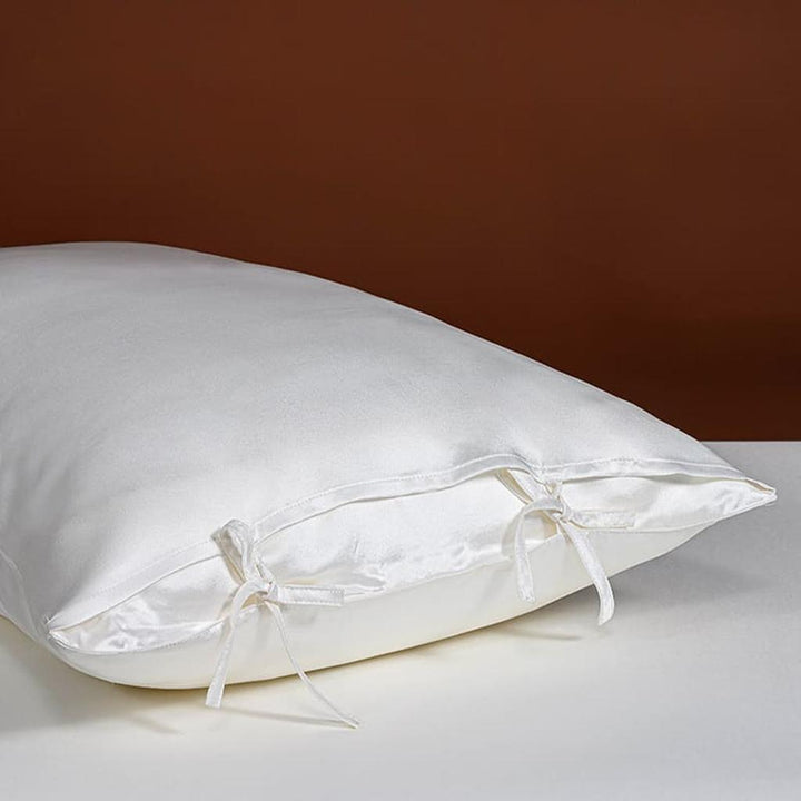 22 Momme Silk Pillowcase with Bow Ties - White