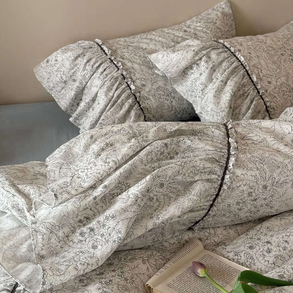 Meadow Floral Bedding Set