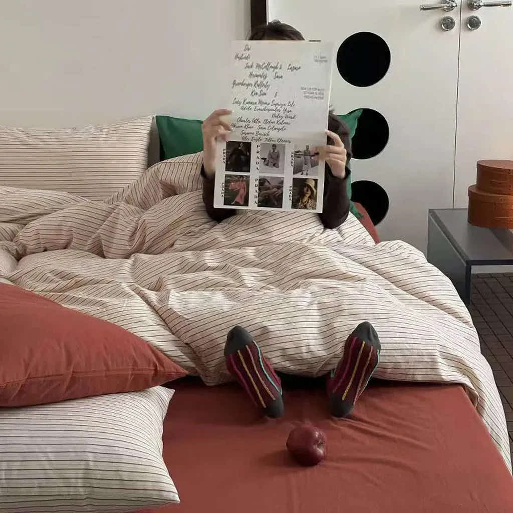 Vintage Red Striped Bedding Set