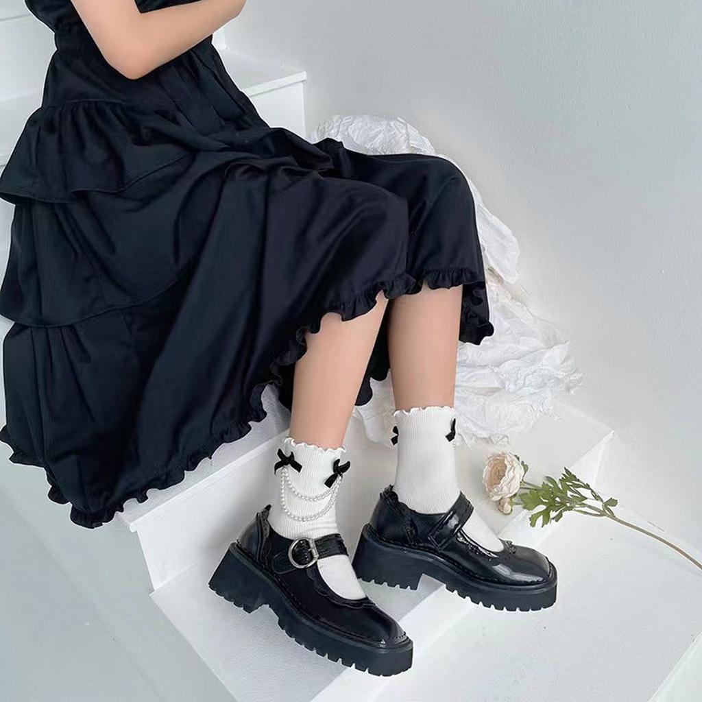 Elegant Faux Pearl Décor Socks