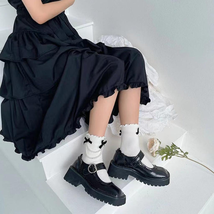 Elegant Faux Pearl Décor Socks