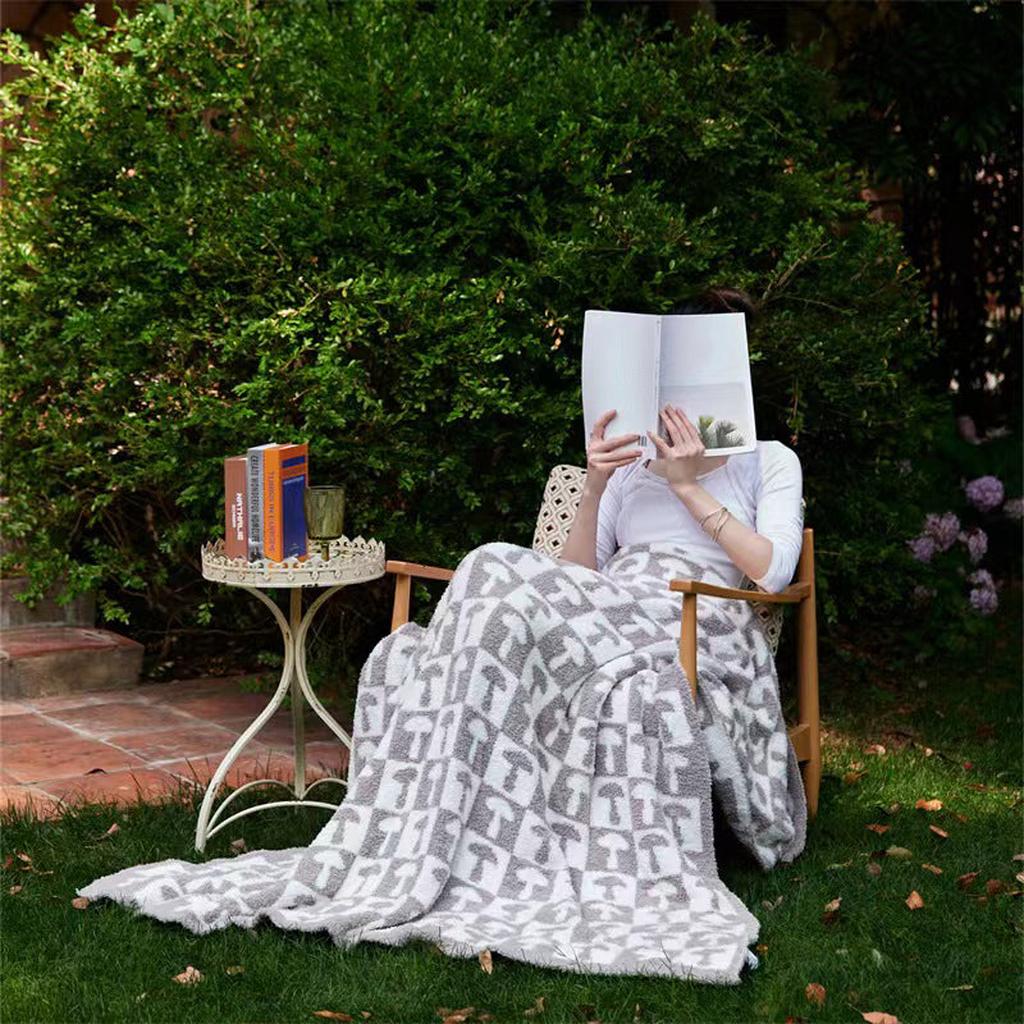 Mushroom Throw Blanket (Yellow- green)