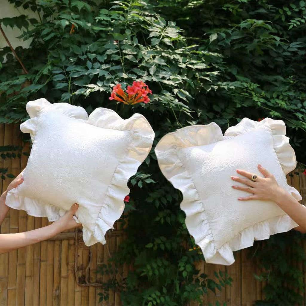 Vintage Jacquard Ruffle Throw Pillow