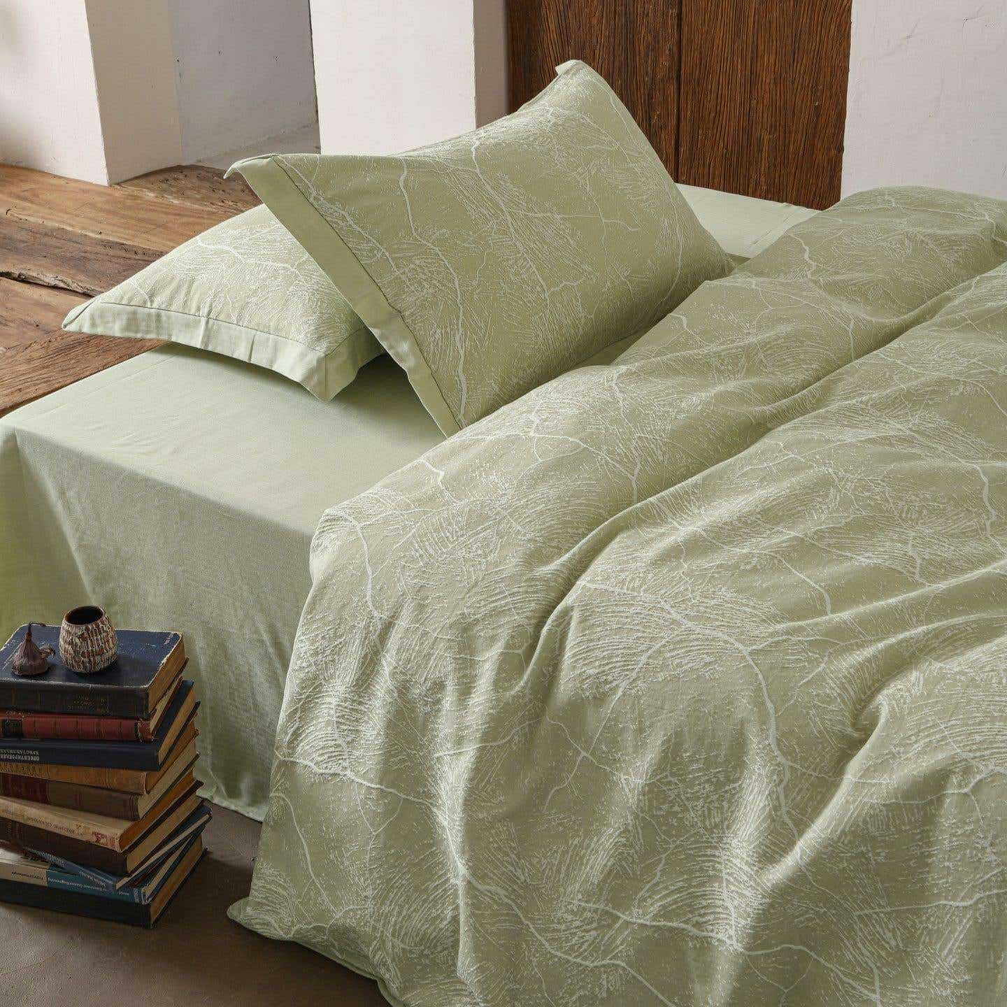 Glacier Vein Jacquard Cotton Bedding Set - Sage Green
